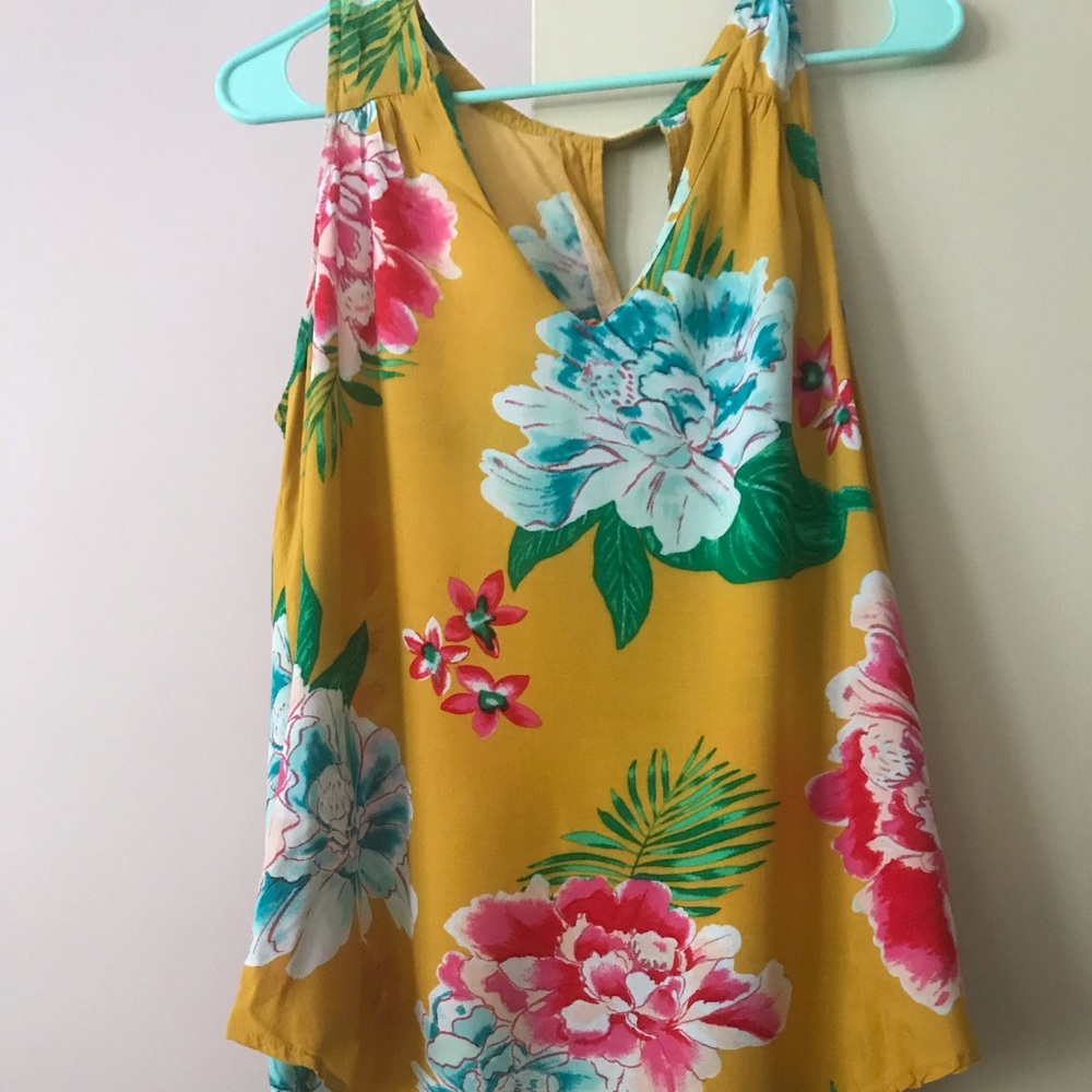 Old navy tropical top size Large